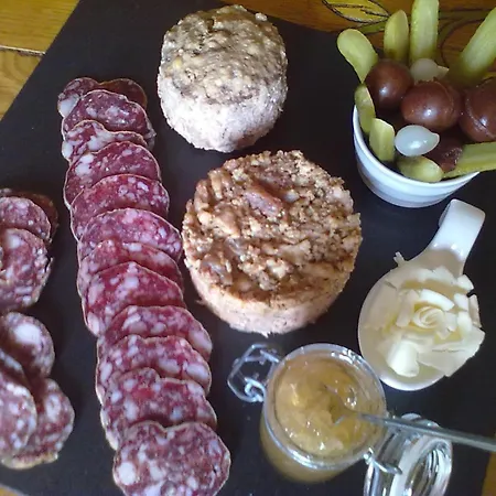 D'hotes Le Moulin Du Pont Bed & Breakfast Saint-Bonnet-de-Salers