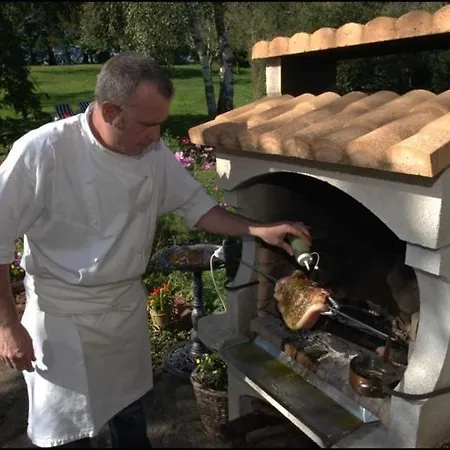 D'hotes Le Moulin Du Pont Saint-Bonnet-de-Salers